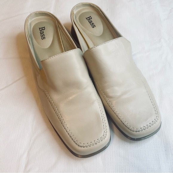 Bass Women's Cream Mules - Picture 3 of 8